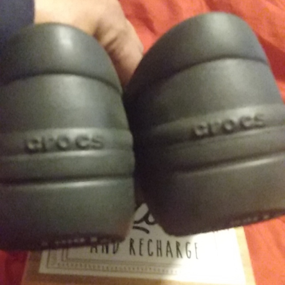 Crocs - Picture 2 of 7